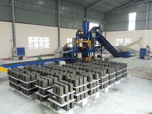 nha-may-gach-khong-nung