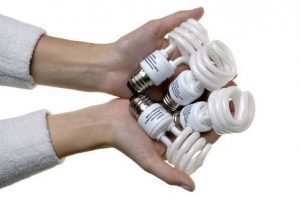 muôn hình vạn trạng bóng đèn tiết kiệm điện trên thị trường